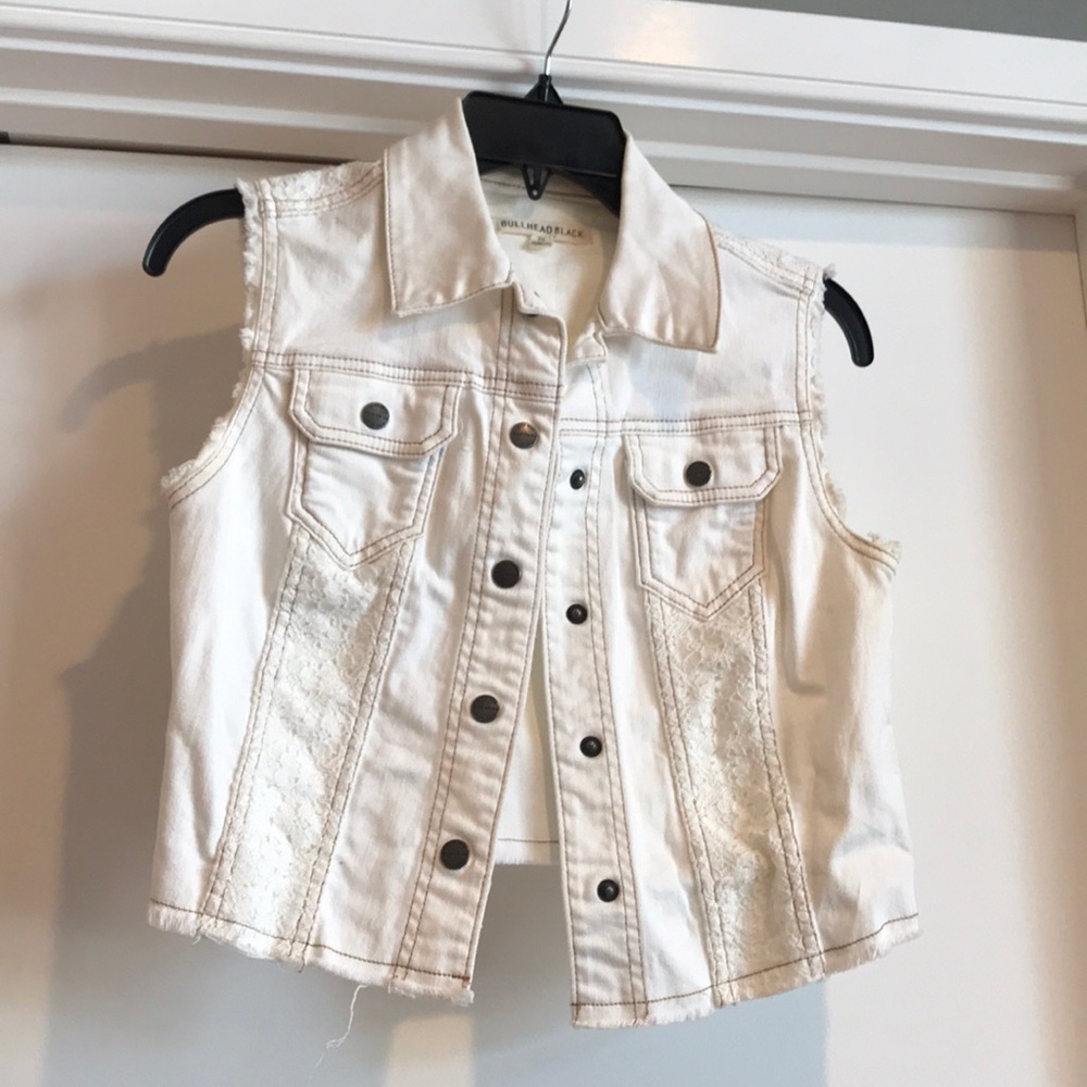 Cropped White Denim Vest with Lace Detailing